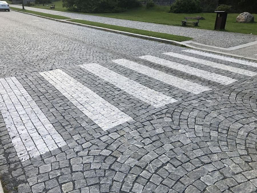 Pěší zóna v Karlově Studánce