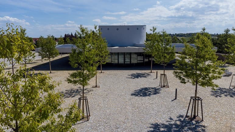 Smuteční a obřadní síň ve Vysokém Mýtě