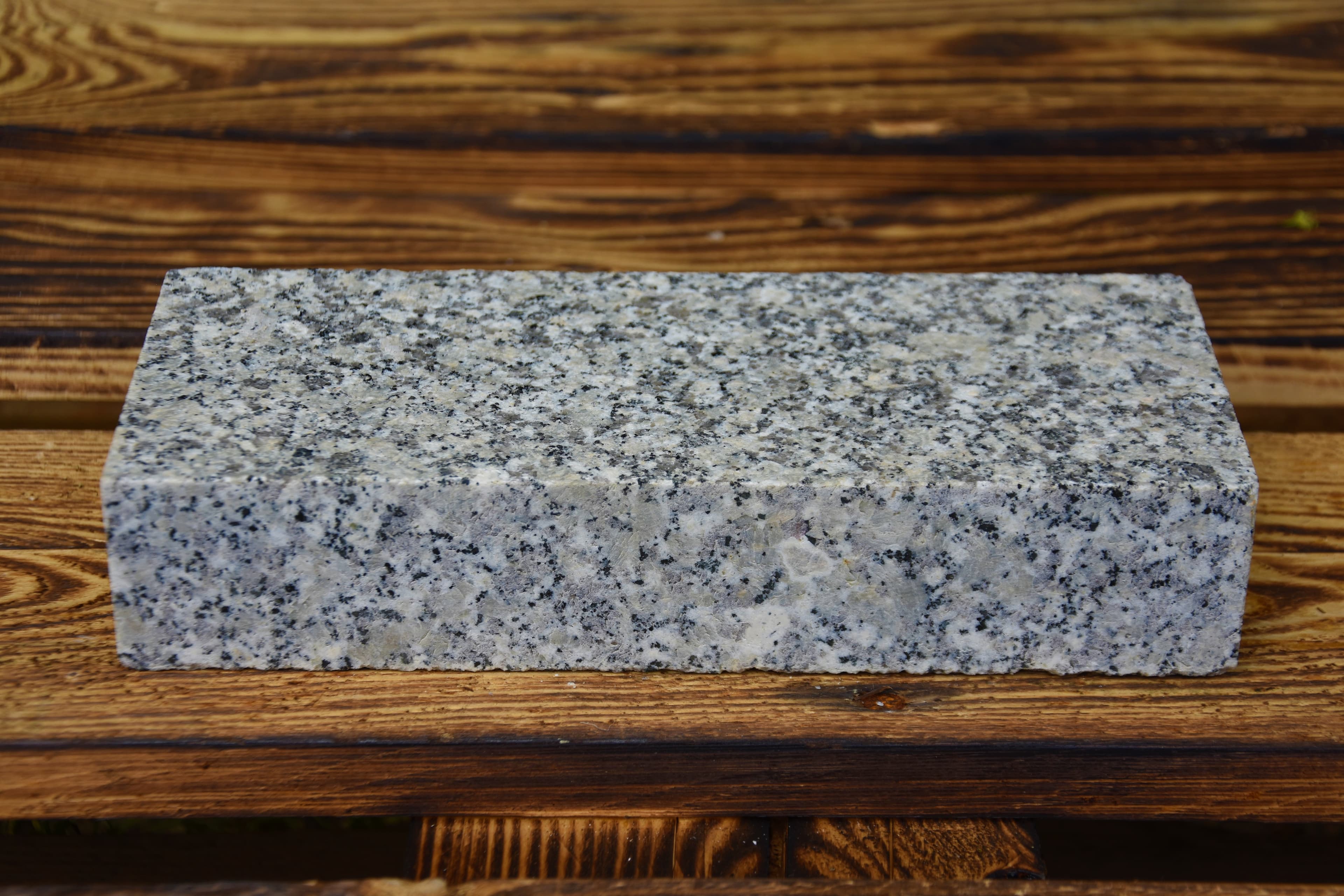 Geologické aspekty přírodních kamenů - žula vznik, struktura a různé typy