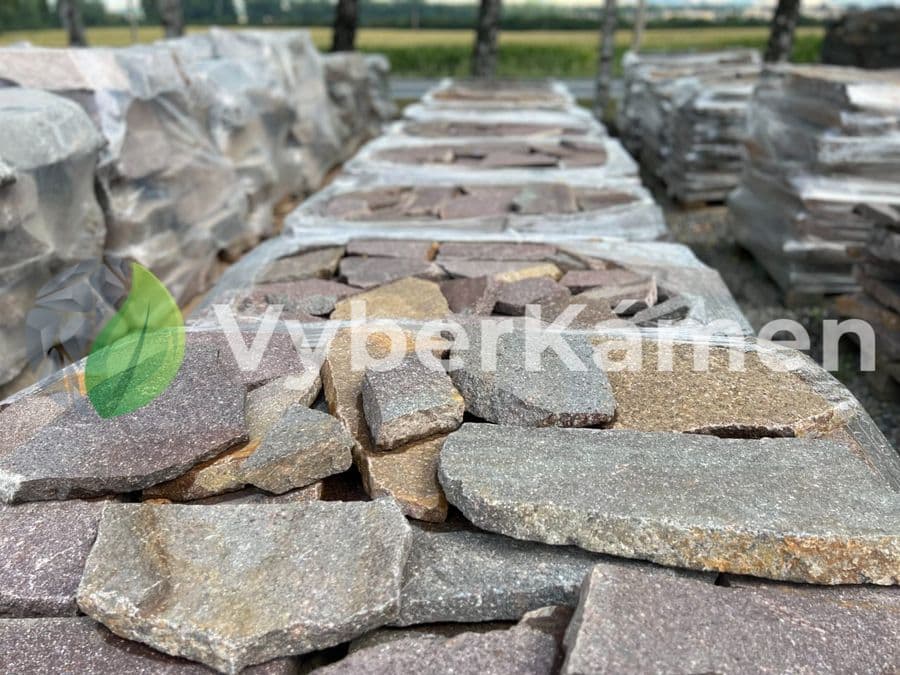 Porfyrové šlapáky vínově-šedé, jemnozrnné