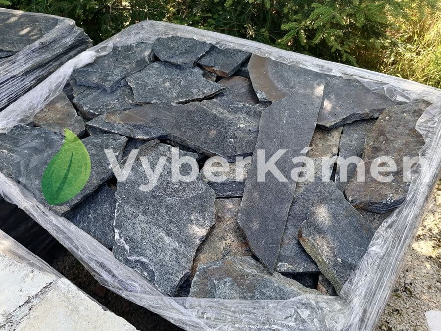 Rulové (gneisové) šlapáky tmavě šedé, jemnozrnné