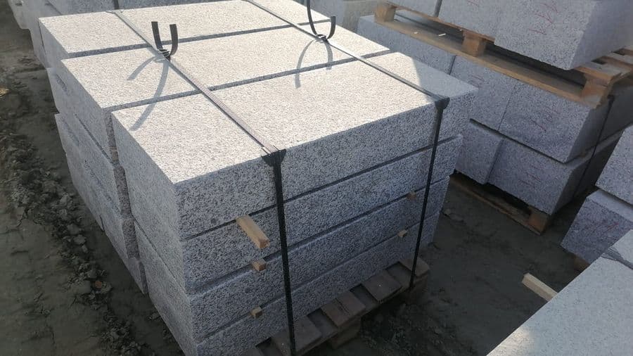 Žulové schody: Odolnost a elegance pro každý prostor